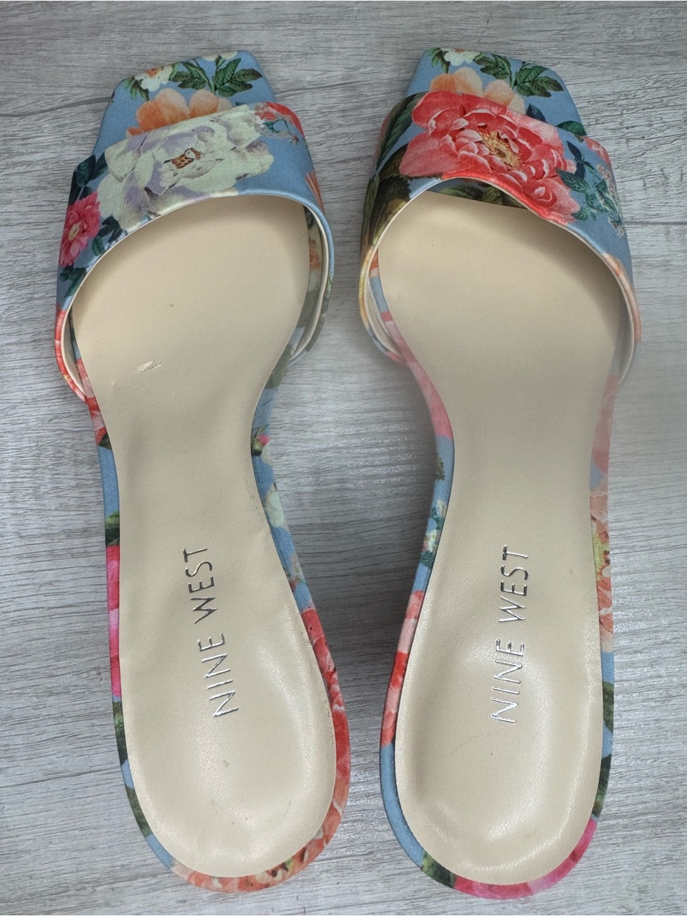 Nine West Floral Slide Mules in Light Blue with Multicolor Blooms - Picture 4 of 8